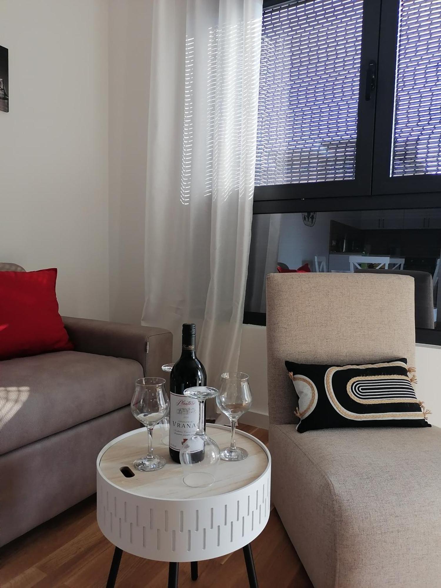 Vegi Apartments Bar Kültér fotó